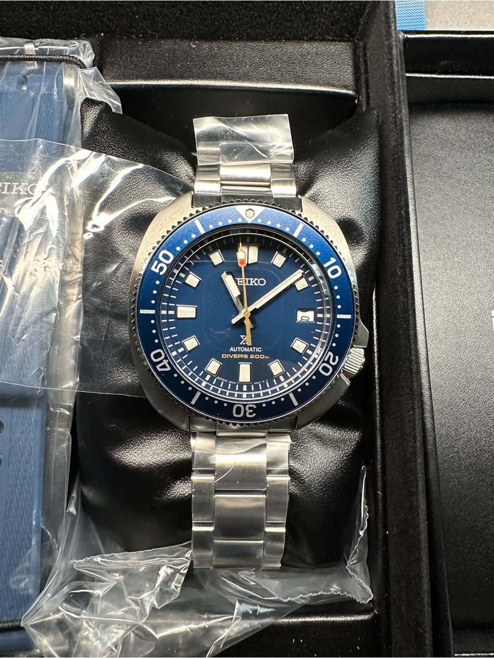 Seiko SBB183 55th anniversary- never worn on bracelet- rubber strap only!